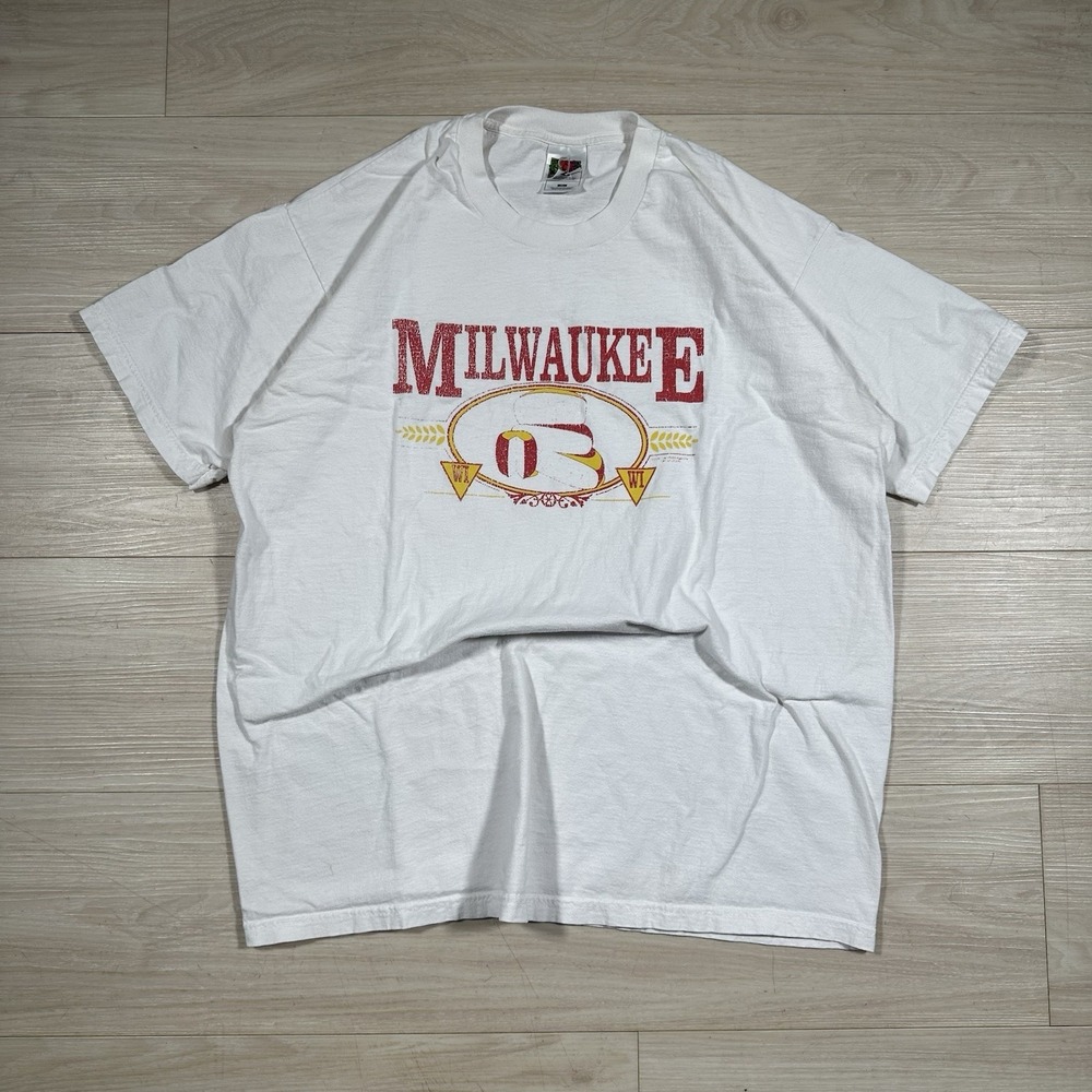 Vintage 90s Milwaukee Cheese Company Graphic T-Shirt Wisconsin Size XL Retro